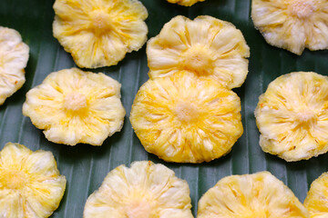 Sweet pineapple snack, Dried pineapples slices
