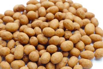 Coconut cream coated peanuts snack