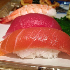 sushi with salmon, close up 