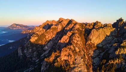 Naklejka premium Golden Hour Mountain Range Aerial View