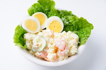 ゆで卵とポテトサラダ