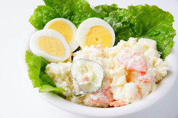 ゆで卵とポテトサラダ