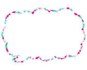 ステンドグラス風吹き出し　三角形模様　細長い雲形