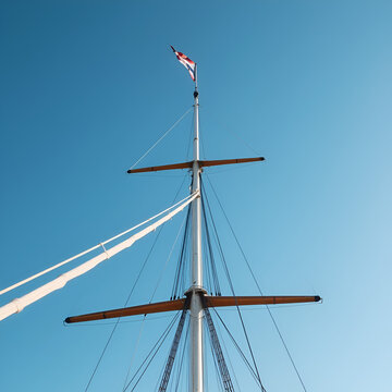 mast of the ship
