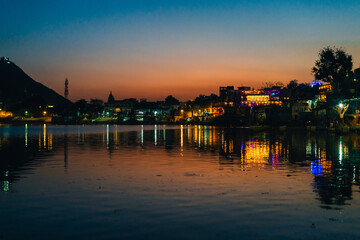 Pushkar Lake and ghats with pilgrims, Rajasthan, India – spiritual travel destination