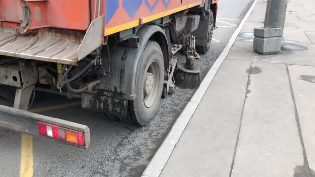 road cleaning machine