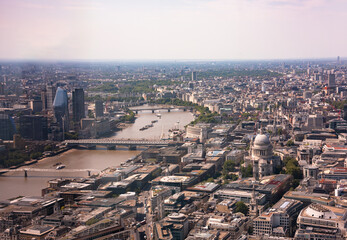 Obraz premium London city seen from above, financial district