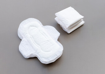 Sanitary Pad Stack on Neutral Surface for Hygienic Display