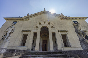 Obraz premium Villa Saraceno in Pojana Maggiore, Vicenza, showing its elegant facade