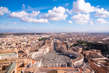 Fototapeta premium St. Peter's Square in Vatican seen from above. Rome, Italy