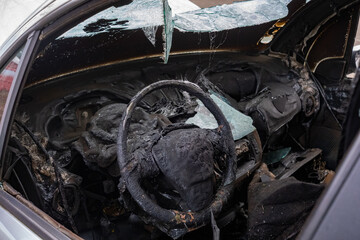 Intérieur de voiture détruite par un incendie