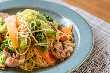 野菜たっぷり和風焼きそばランチ