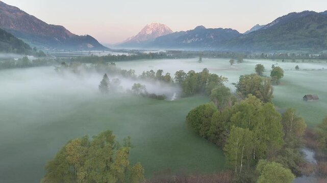 Ennstal mit Morgennebel