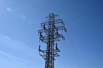 Przesył energii wysokie napięcie słup energetyczny blackout
