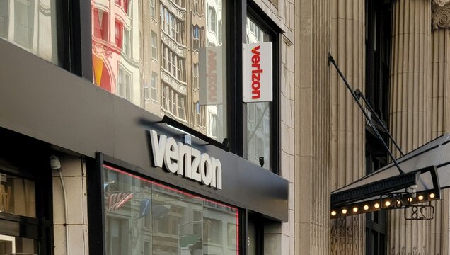 Werizon store in Midtown, NYC, USA.