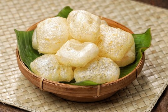 Kerupuk Kulit. Some regions call them dorokdok (Sundanese), rambak or jangek are crackers made from cow skin or buffalo skin which are processed with spices and flavor enhancers.