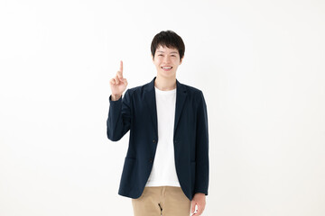 指差しをするビジネスマン
