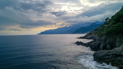 Obraz premium The sea is calm and cloudy. 