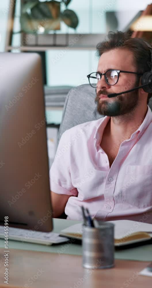 Aufkleber businessman, consultant and writing with headset on computer for online advice or desktop support at