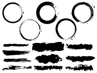 毛筆で書いた黒い線と円の素材セット