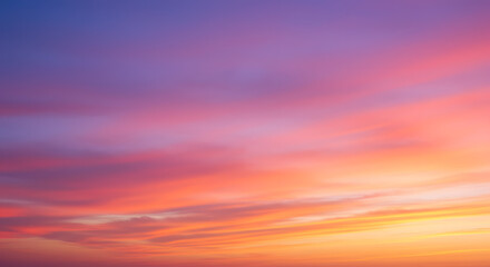 Obraz premium Dreamy Pastel Sunset Sky: Soft Hues of Pink, Orange, and Purple