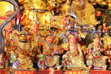 Fototapeta premium Colorful Traditional Statues of Deities in Elaborate Temple Scene
