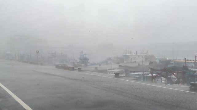 Major Hurricane Eyewall Flying Sheets Of Rain Wild Wind - Haikui