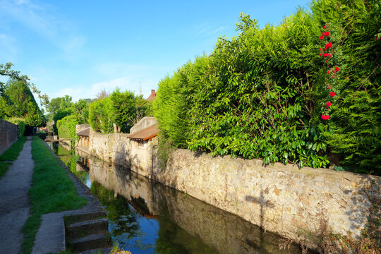 
The Yvette river bank in Chevreuse village
Category 1
