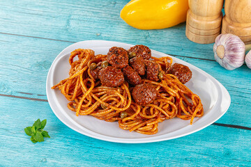Italian spaghetti with beef meatballs