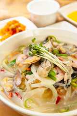 The oyster jjamppong sold in Korea is delicious