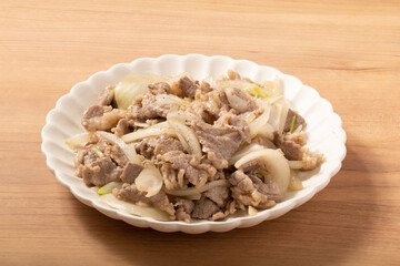 豚肉と玉葱の塩炒め