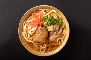 ［沖縄県］てびちそば