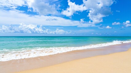 Obraz premium 明るくて広々とした真夏の砂浜と海 背景素材 チラシ・バナー・動画素材 AI生成素材
