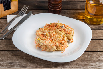 salad with chicken and carrots