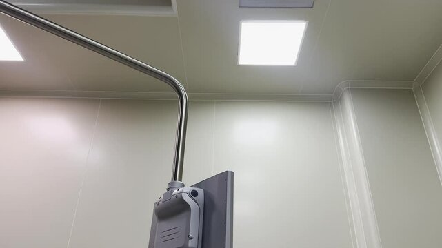 Pharmaceutical Industry Room with Mounted Display, Stainless Steel Pole, Ceiling Vent and Lighting