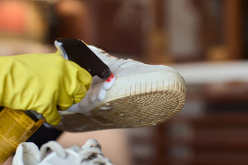 Cleaning Sneakers A Comprehensive Step-by-step Maintenance Guide for Optimal Care