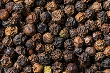 Organic Dry Raw Black Peppercorns