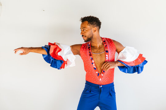 Naklejki Cuban man in traditional costume
