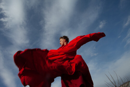 Dance in the red dress 