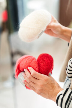 Choosing Colorful Yarn for Projects