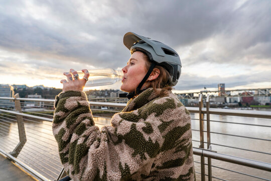 biker drinking water