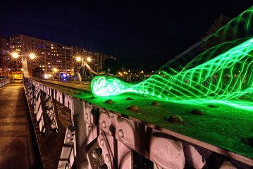 Zwickau, Paradiesbrücke, grün, LED, Laser, Flaschengeist, Auslaufen, Verschütten, Umfallen,...