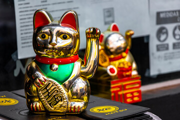 Mexico City China Town Chinatown Chinese Souvenir Waving Cat Gold.