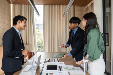 ESG and sustainability meeting with diverse professionals discussing solutions