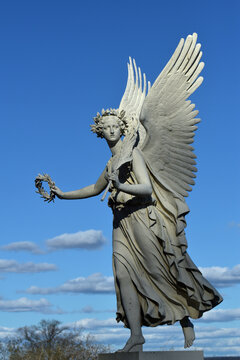 Skulptur von Victoria in der Orangerie des Schweriner Schlosses