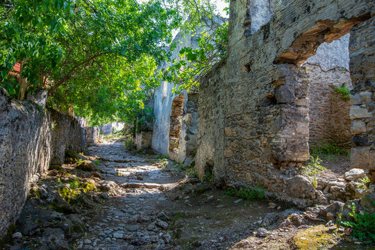 Kayak&ouml;y or formerly Levissi (Greek: &Lambda;&epsilon;&iota;&beta;ί&sigma;&sigma;&iota;, Greek: &Kappa;&alpha;&rho;&mu;&upsilon;&lambda;&eta;&sigma;&sigma;ό&sigmaf; Karmilissos) is a well-known neighbourhood in the Fethiye district of Muğla.