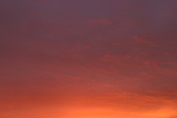 cielo rosso al tramonto