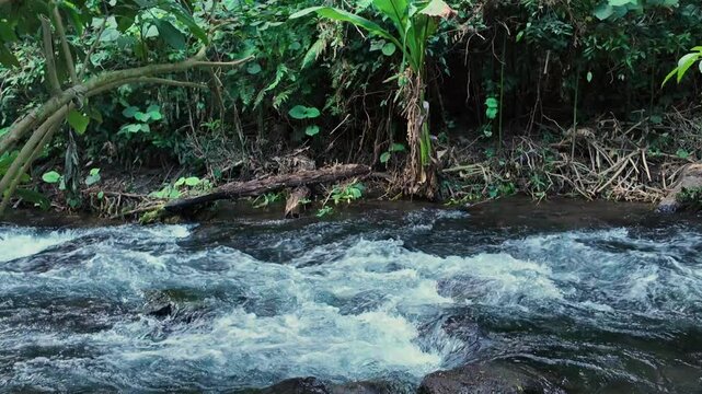 27 segundos borbotones cascada