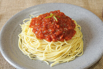  plate of delicious spaghetti. spaghetti restaurant menu