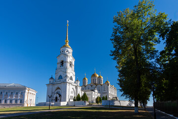 Vue extérieure de la cathédrale de la Dormition de Vladimir, Russie, édifice remarquable datant du 12ème siècle et classé au patrimoine mondial de l'UNESCO